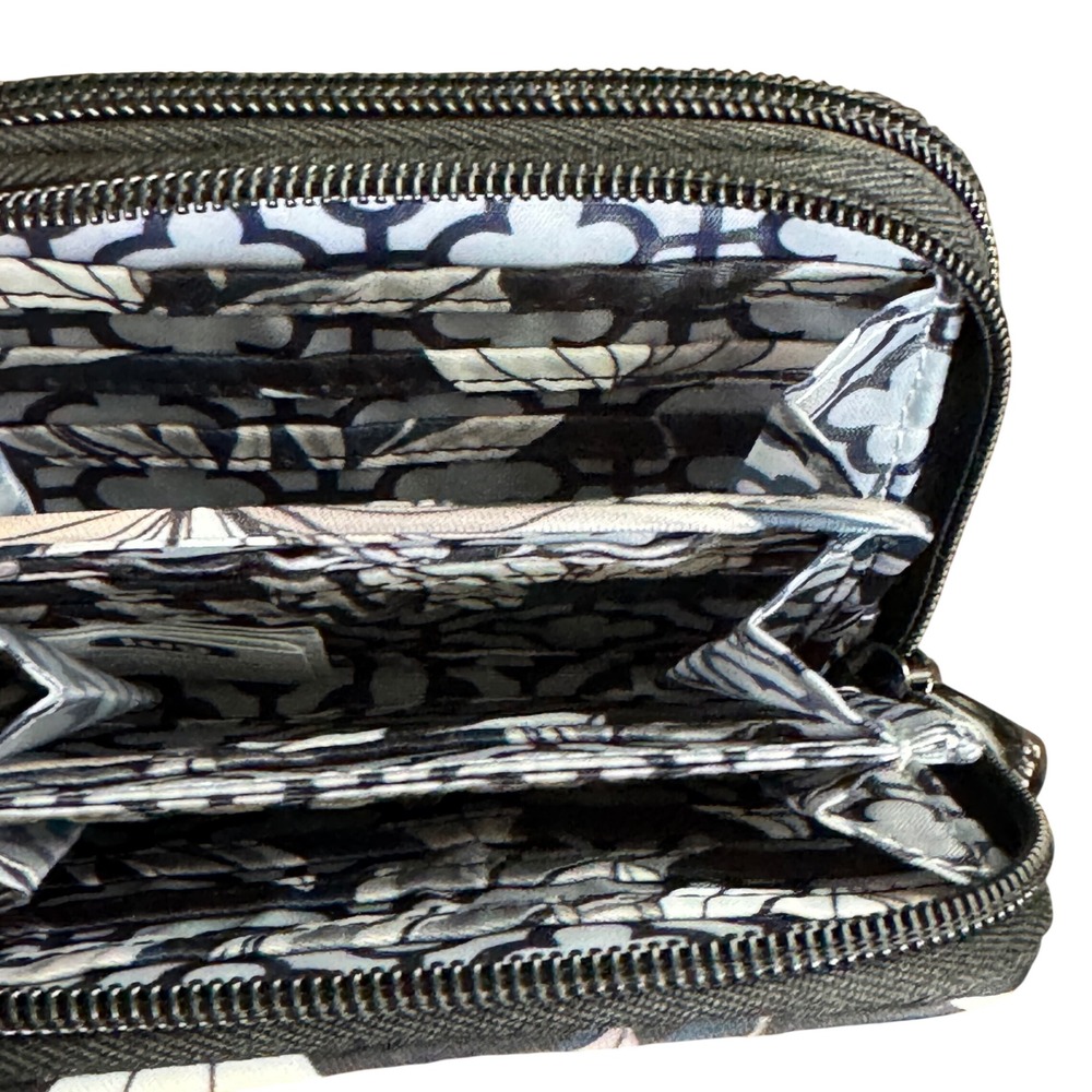 Lug Splits Compact RFID Protected Wallet Quilted Floral Black Cream Zip Around - Picture 3 of 4